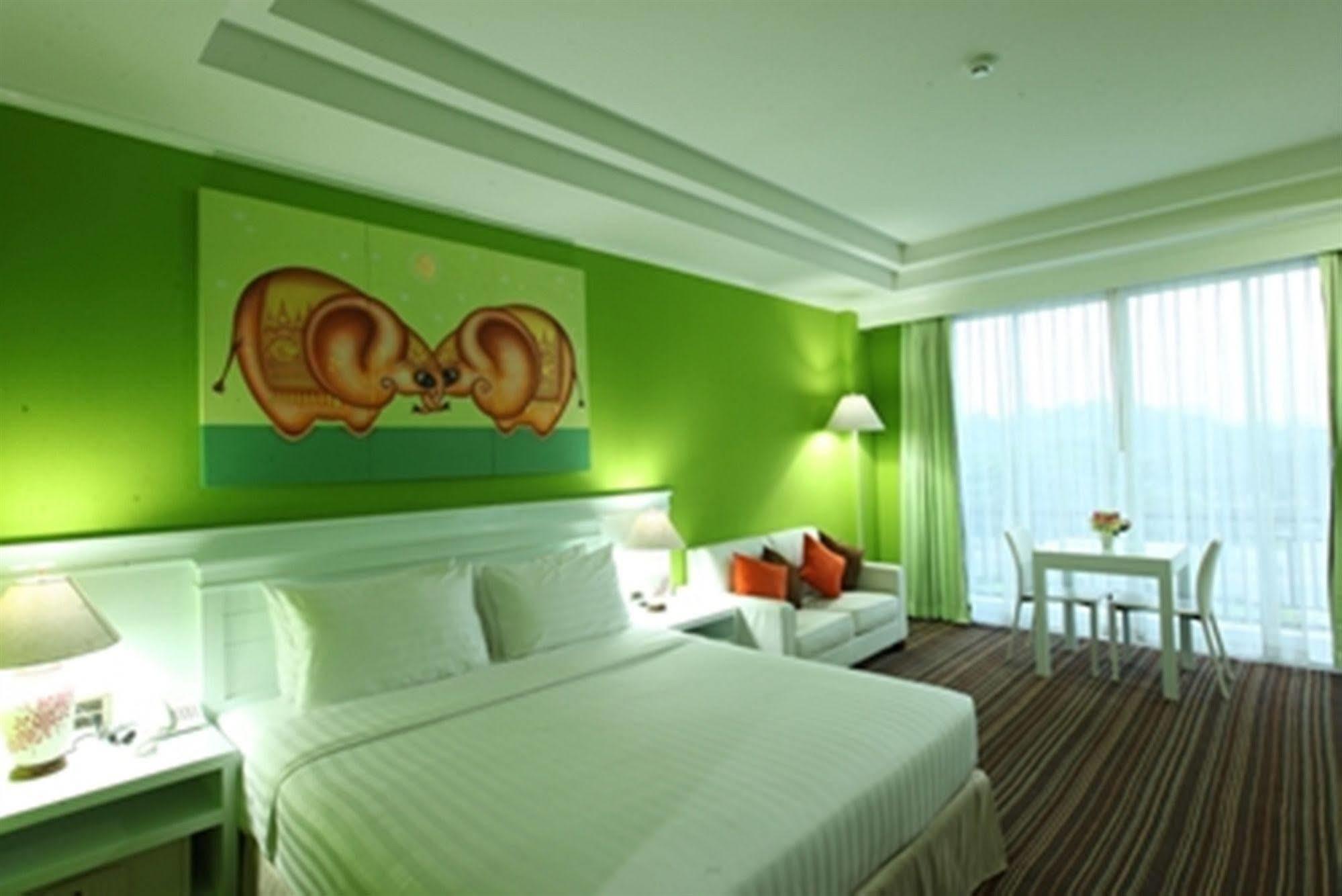 La Vie En Rose - Sha Plus Chiang Rai Exterior photo